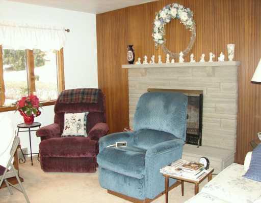 360 Limerick Road Wexford, PA 15090 - Photo 4 of 7 Living Room.