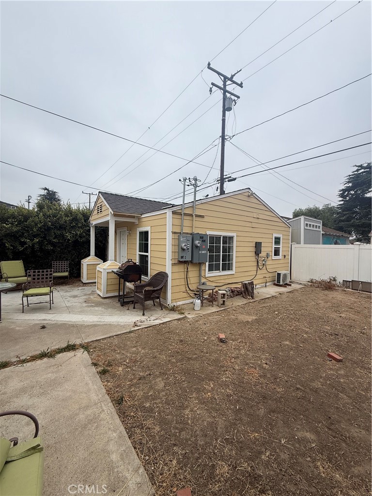 1108 Freeman Street, Unit 2 Santa Ana, CA 92703 - Photo 2 of 6