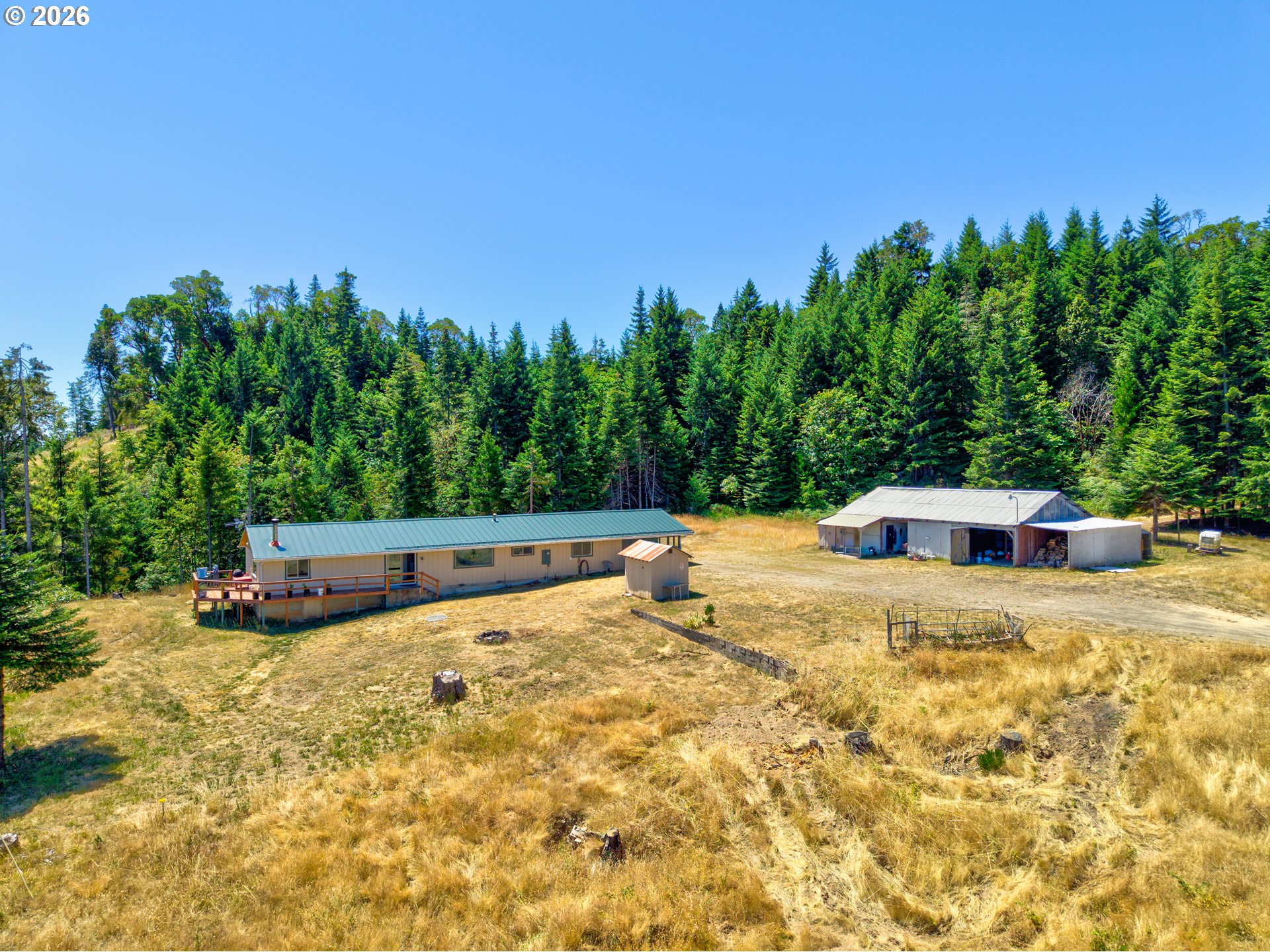 2260 Heydon Road Roseburg, OR 97471 - Photo 3 of 48