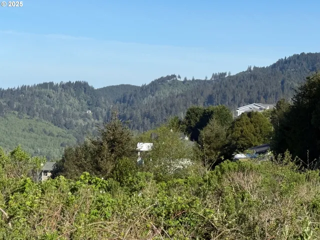 $475,000 | Dale Court, Unit 2, Brookings, OR 97415