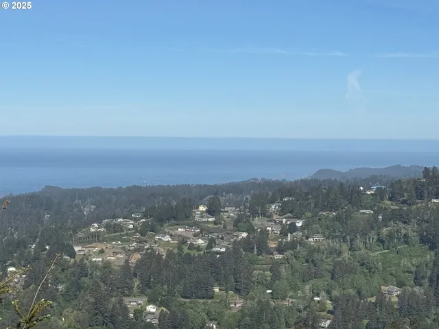 $475,000 | Dale Court, Unit 2, Brookings, OR 97415