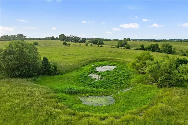 $325,000 | 15208 Northeast 124 Street, Kearney, MO 64060