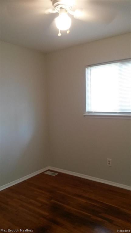 1048 Princeton Road Berkley, MI 48072 - Photo 14 of 17