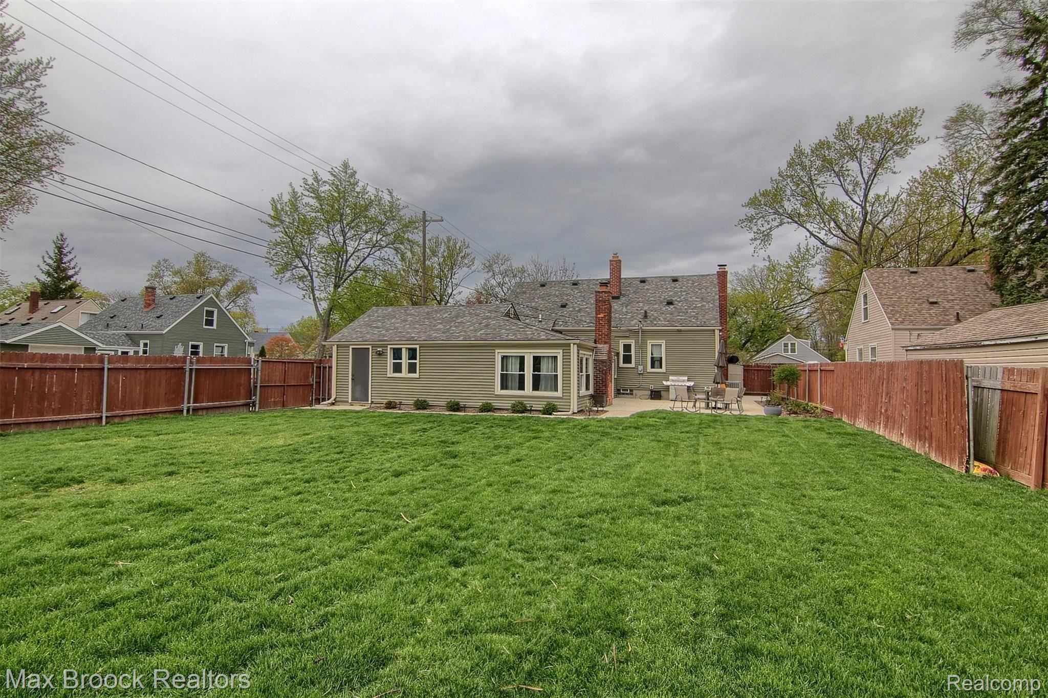 3431 Normandy Road Royal Oak, MI 48073 - Photo 28 of 31 27-Rear 3rd View.jpg