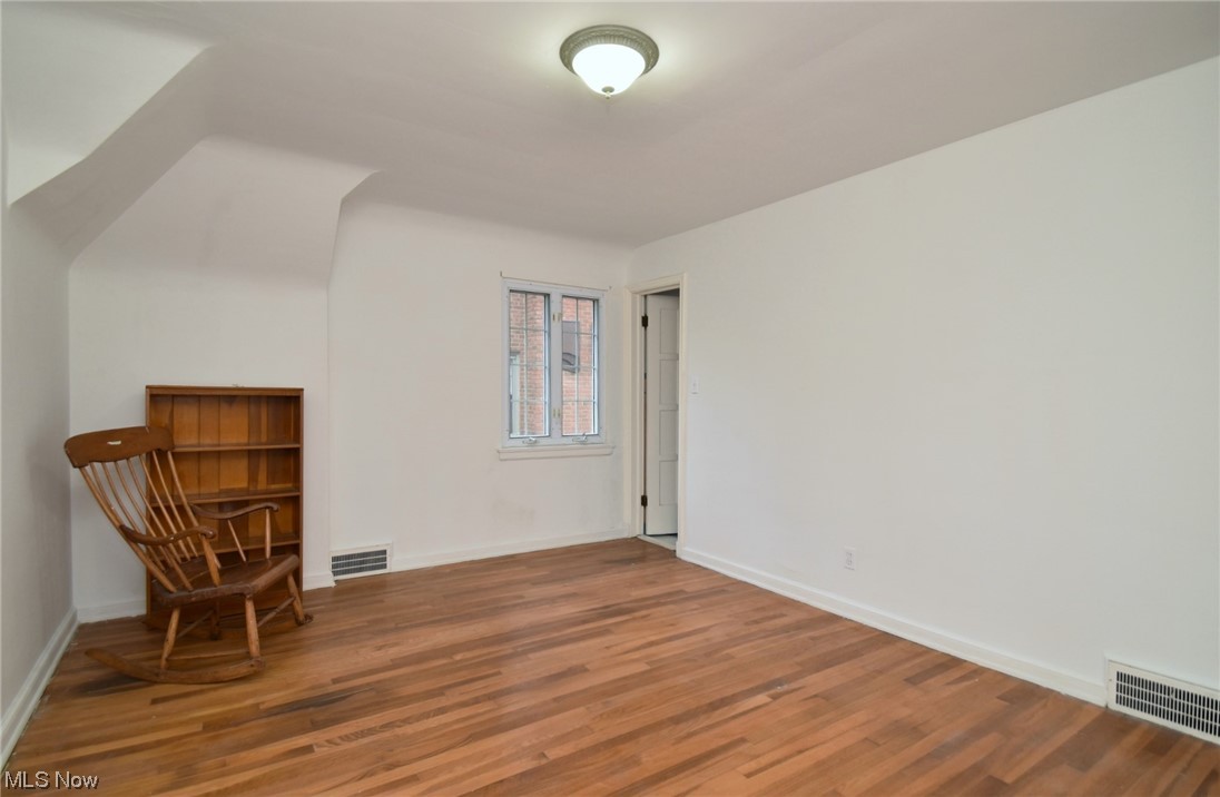 3343 Aberdeen Road Cleveland, OH 44120 - Photo 26 of 35