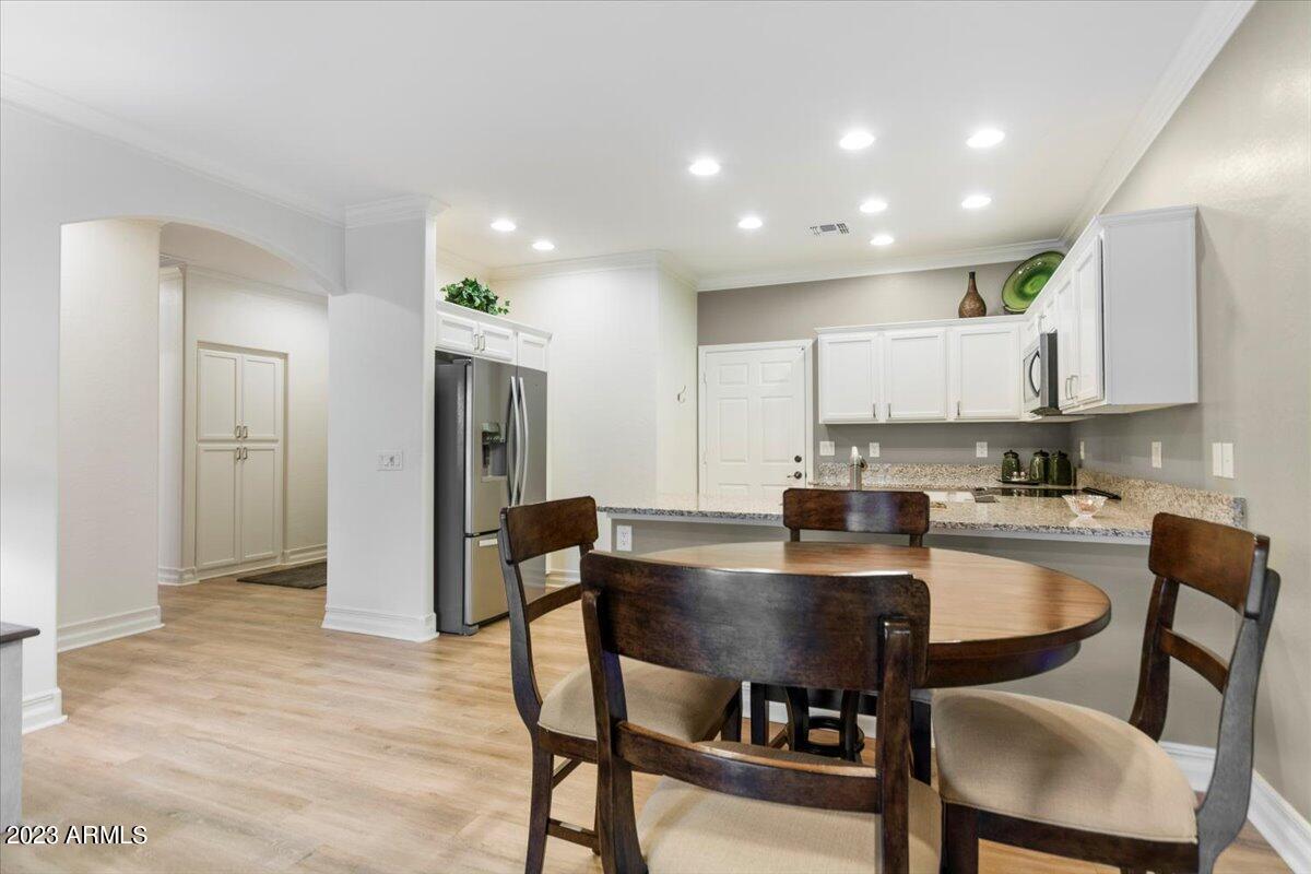 3117 South Signal Butte Road, Unit 532 Mesa, AZ 85212 - Photo 8 of 31 07-Dining