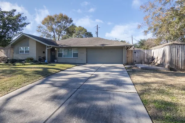 $2,600 | 11010 Cedarhurst Drive, Houston, TX 77096