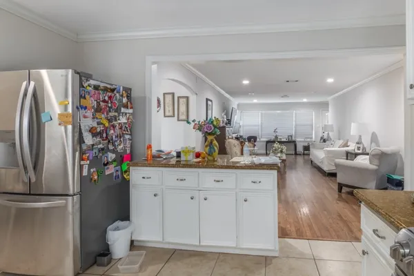$2,600 | 11010 Cedarhurst Drive, Houston, TX 77096