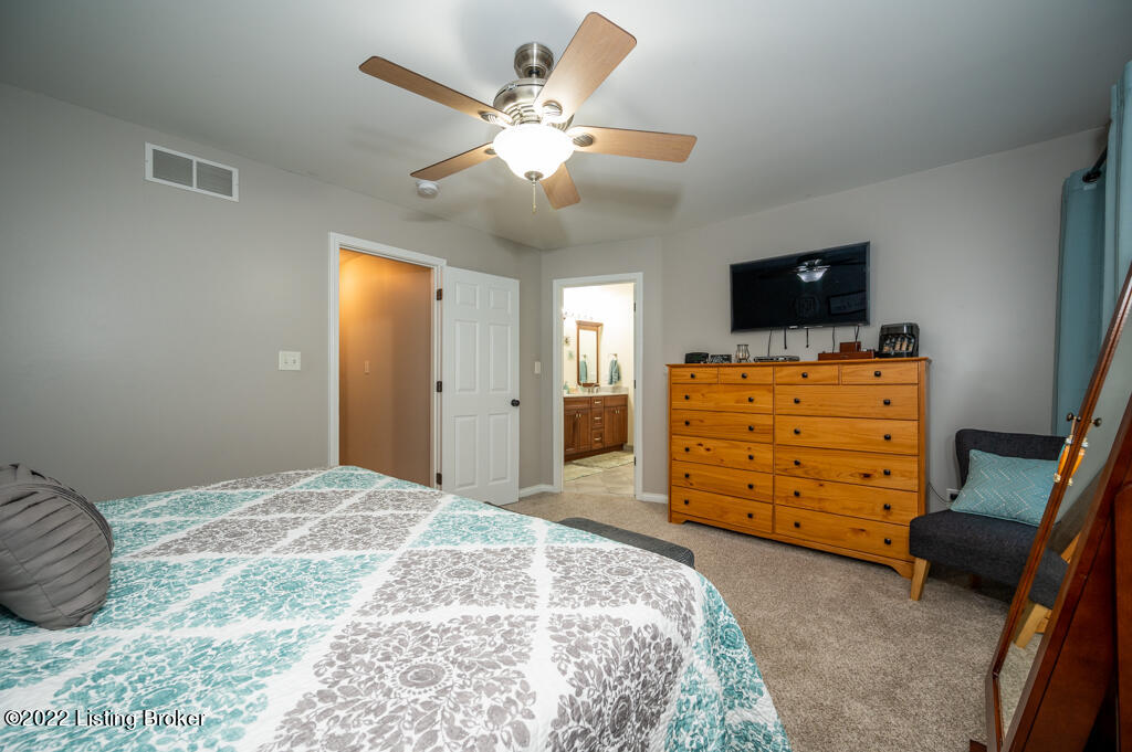 8708 Shepherdsville Road Louisville, KY 40219 - Photo 20 of 70 DN2_8849