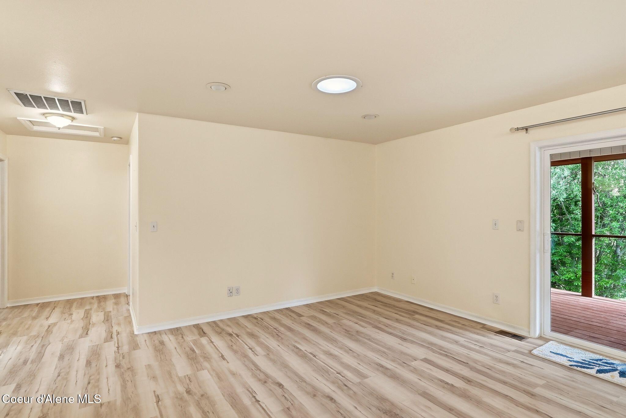 955 Bottle Bay Road Sagle, ID 83860 - Photo 7 of 66 Living Area