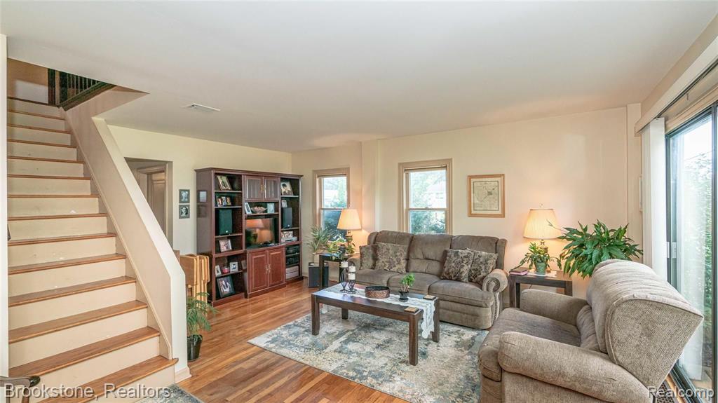 2960 Culbertson Avenue Rochester Hills, MI 48307 - Photo 13 of 34