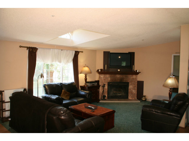 560 Lewis Road Watsonville, CA 95076 - Photo 13 of 25 Gallery Image 13