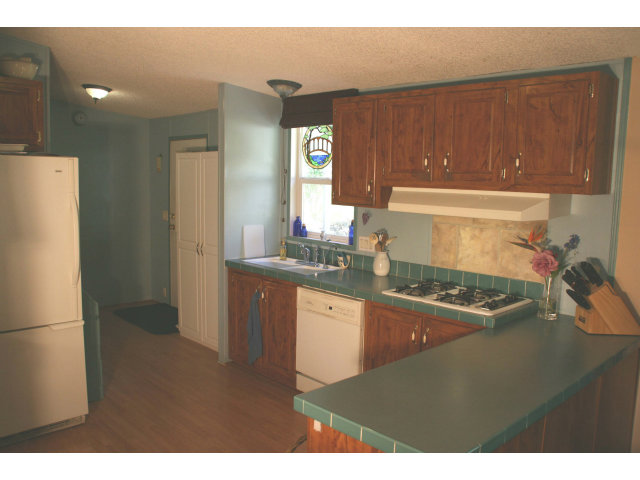560 Lewis Road Watsonville, CA 95076 - Photo 17 of 25 Gallery Image 17