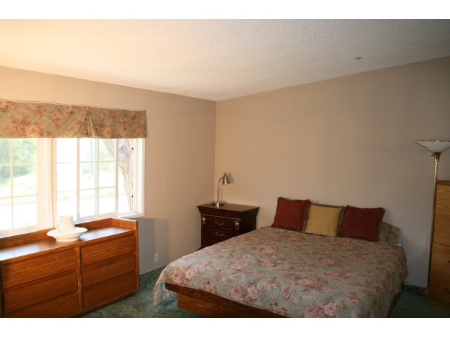 560 Lewis Road Watsonville, CA 95076 - Photo 21 of 25 Gallery Image 21