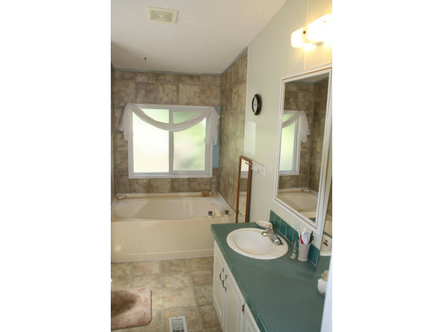 560 Lewis Road Watsonville, CA 95076 - Photo 23 of 25 Gallery Image 23