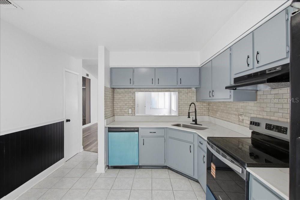8612 Spring Cone Court Orlando, FL 32825 - Photo 12 of 33