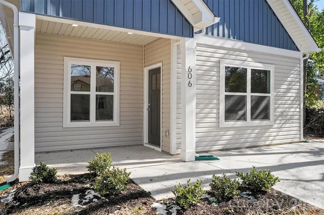 $305,000 | 606 Lasalle Street, Monroe, NC 28110