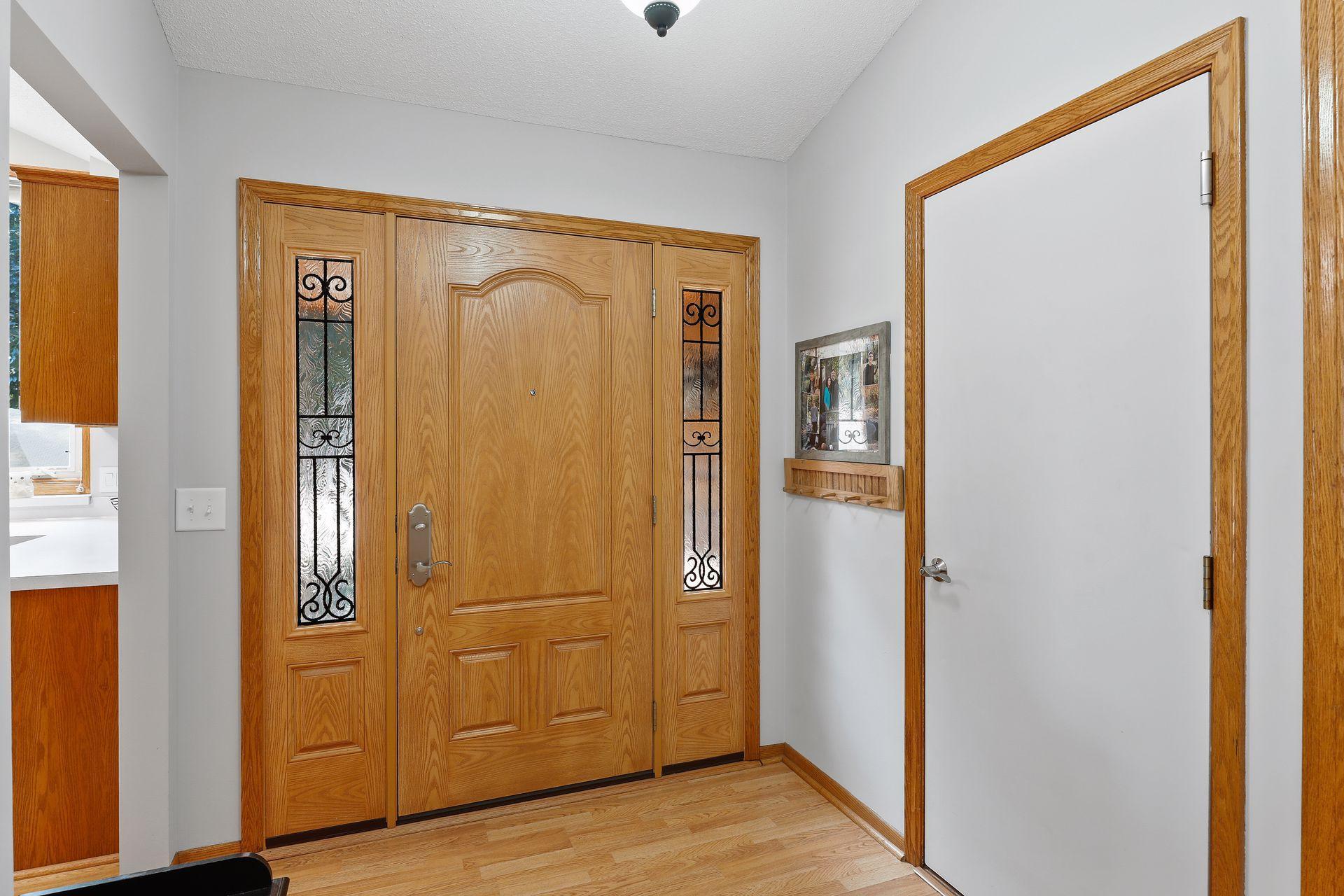 14870 Hayes Road Apple Valley, MN 55124 - Photo 5 of 40 Gallery Image 5