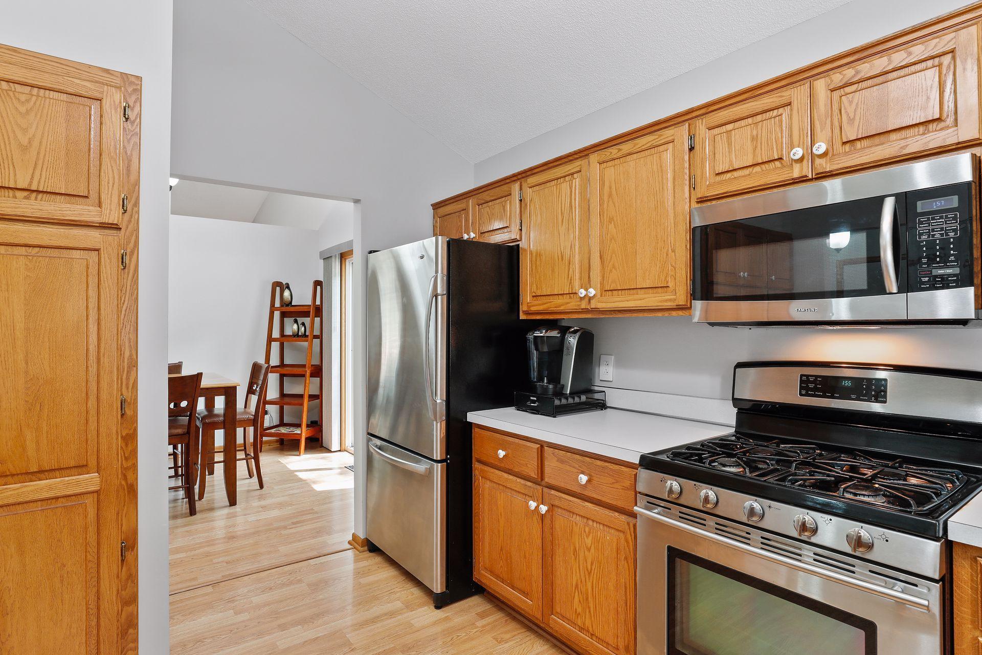 14870 Hayes Road Apple Valley, MN 55124 - Photo 9 of 40 Gallery Image 9