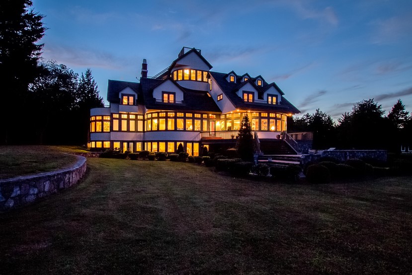 589 Beavertail Road Jamestown, RI 02835 - Photo 23 of 35