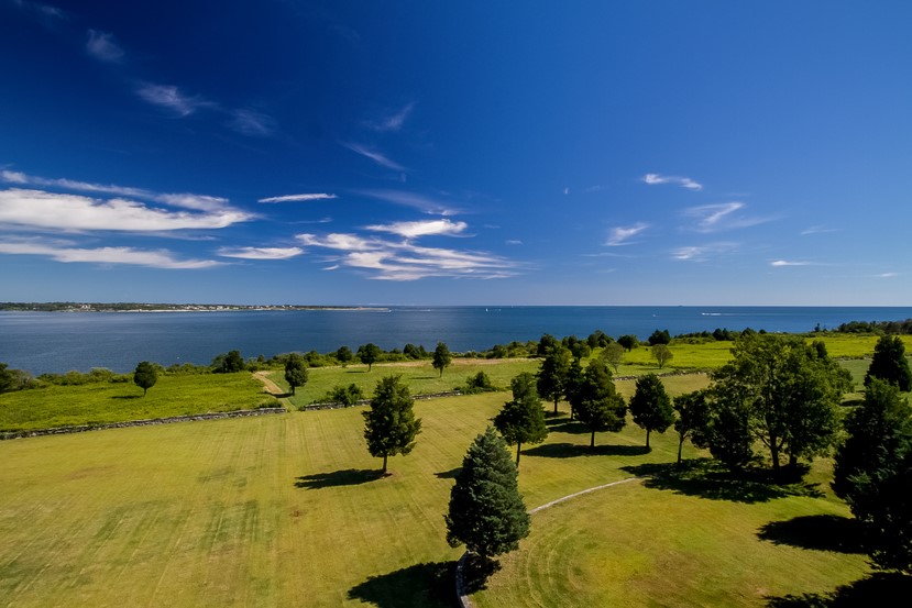 589 Beavertail Road Jamestown, RI 02835 - Photo 25 of 35