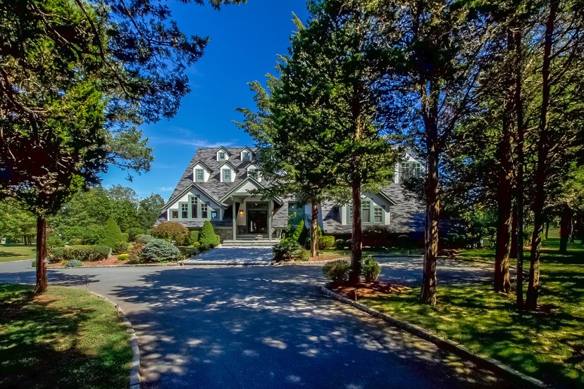 589 Beavertail Road Jamestown, RI 02835 - Photo 4 of 35