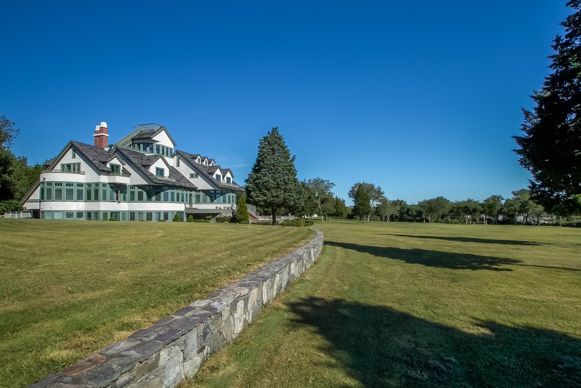 589 Beavertail Road Jamestown, RI 02835 - Photo 5 of 35