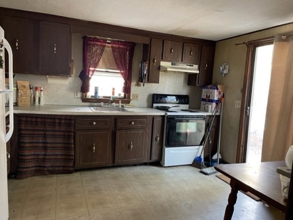 51 Boot Pond Road Plymouth, MA 02360 - Photo 8 of 24 Gallery Image 8