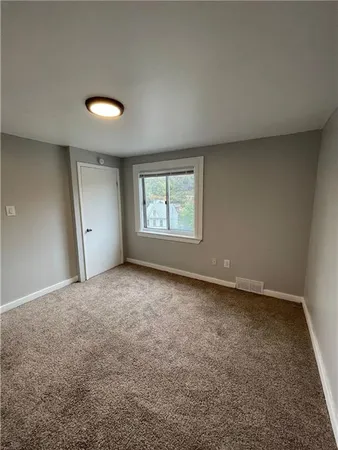 $1,300 | 2404 South 18th Street, Unit 2, Pittsburgh, PA 15203