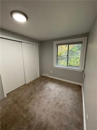 $1,300 | 2404 South 18th Street, Unit 2, Pittsburgh, PA 15203