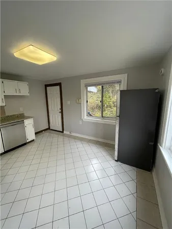$1,300 | 2404 South 18th Street, Unit 2, Pittsburgh, PA 15203