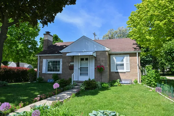 $294,900 | 3873 South 56th Street, Greenfield, WI 53220