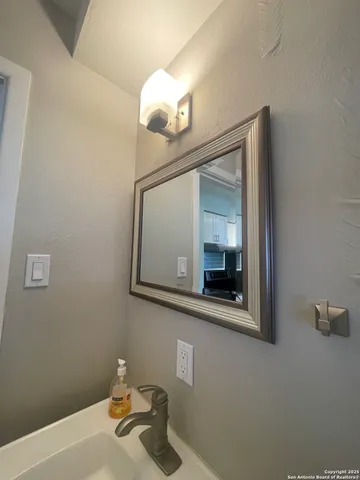 $85,000 | 105 East Silver Sands Drive, Unit 105, San Antonio, TX 78216