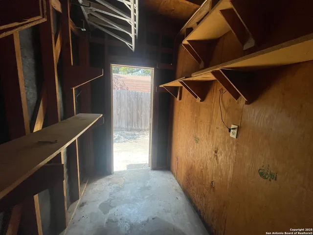 $85,000 | 105 East Silver Sands Drive, Unit 105, San Antonio, TX 78216