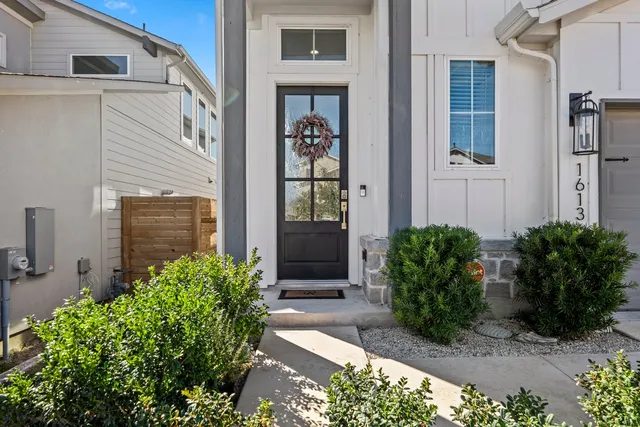 $539,900 | 1613 Seeger Drive, Pflugerville, TX 78660