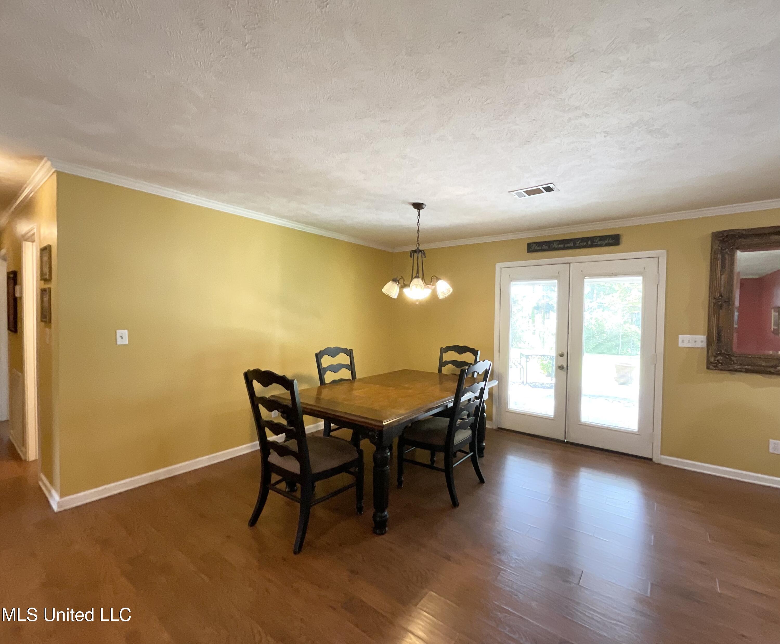814 Windsor Road Grenada, MS 38901 - Photo 6 of 14 6FE44E5D-E8B8-4086-90FD-E0EFED0BABFD