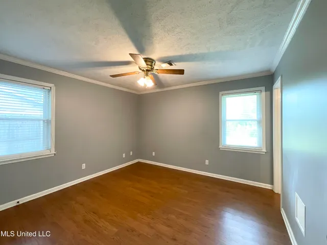 $179,900 | 814 Windsor Road, Grenada, MS 38901