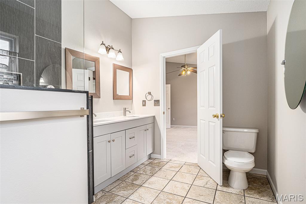 2276 Fairway High Ridge, MO 63049 - Photo 13 of 30