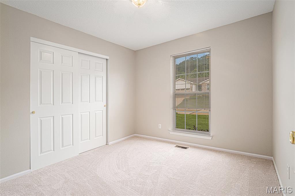 2276 Fairway High Ridge, MO 63049 - Photo 14 of 30