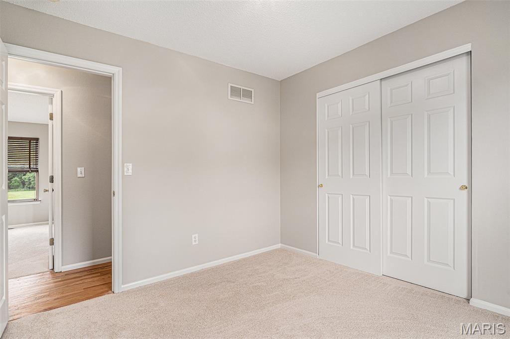 2276 Fairway High Ridge, MO 63049 - Photo 15 of 30