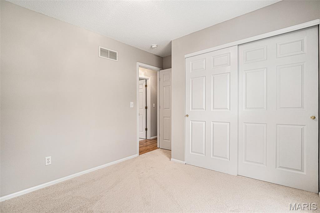 2276 Fairway High Ridge, MO 63049 - Photo 17 of 30