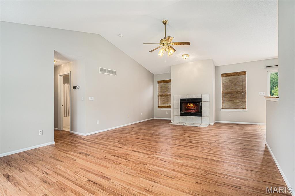 2276 Fairway High Ridge, MO 63049 - Photo 2 of 30