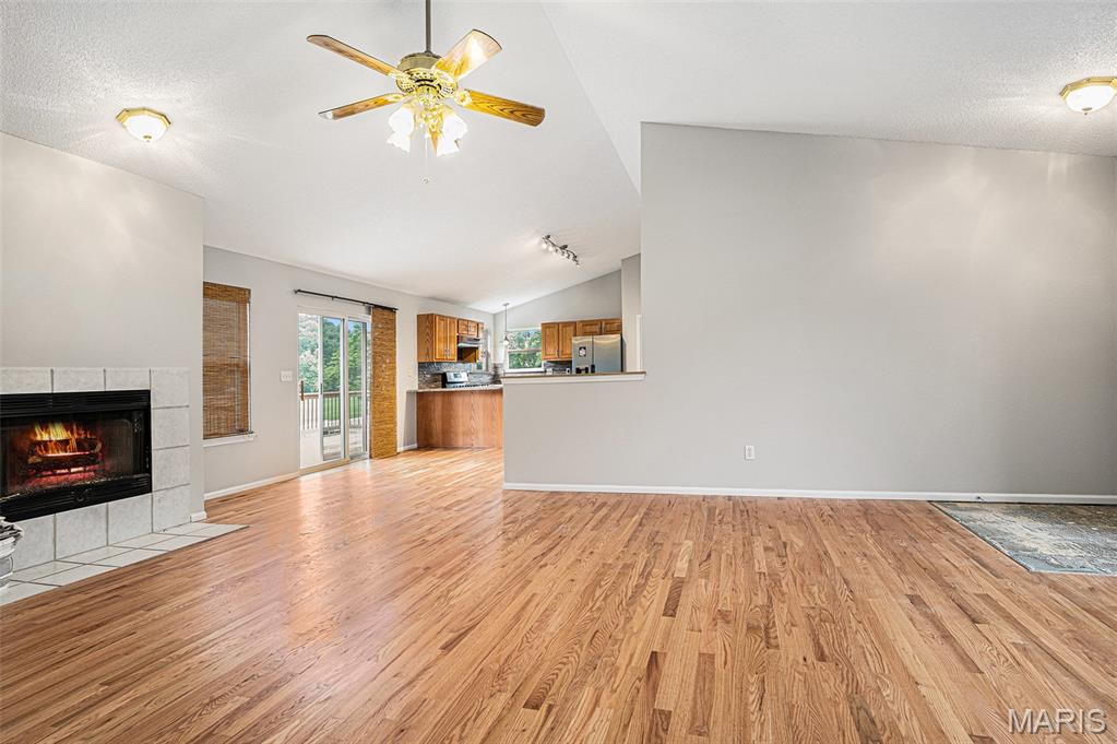 2276 Fairway High Ridge, MO 63049 - Photo 4 of 30