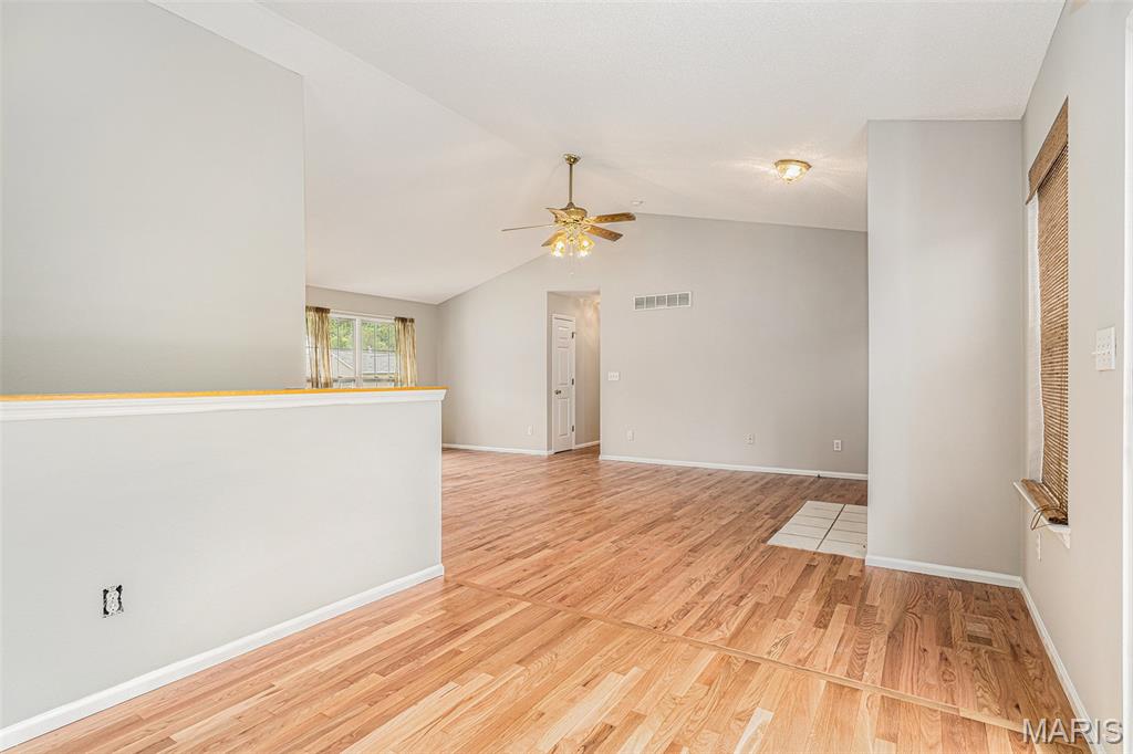 2276 Fairway High Ridge, MO 63049 - Photo 6 of 30