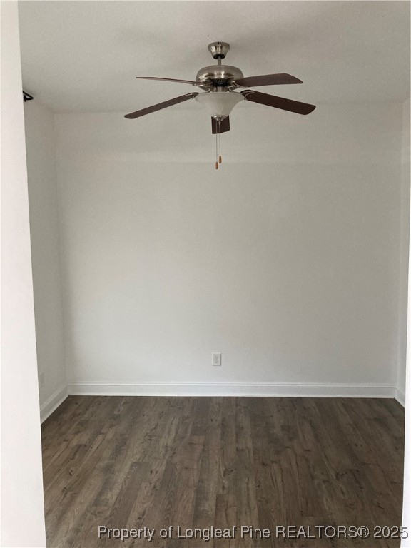 270 Stonebriar Avenue Raeford, NC 28376 - Photo 3 of 26 a view of a room