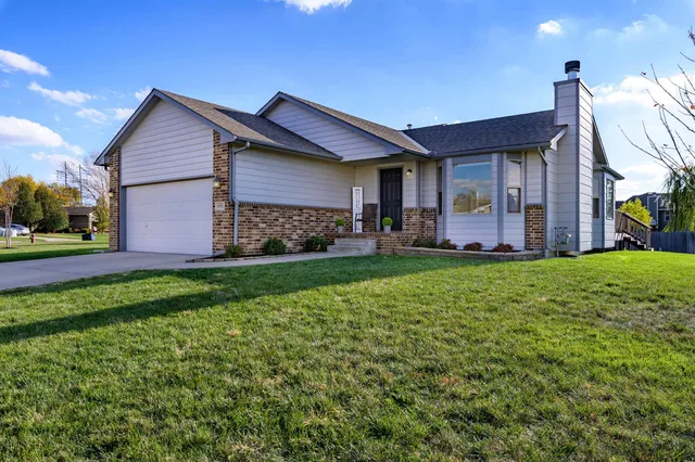 $260,000 | 6951 North Grove Street, Park City, KS 67219