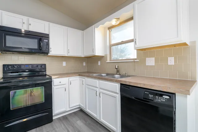 $260,000 | 6951 North Grove Street, Park City, KS 67219