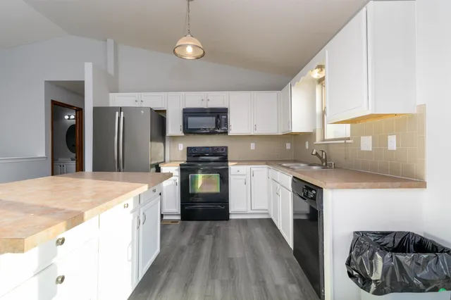 $260,000 | 6951 North Grove Street, Park City, KS 67219