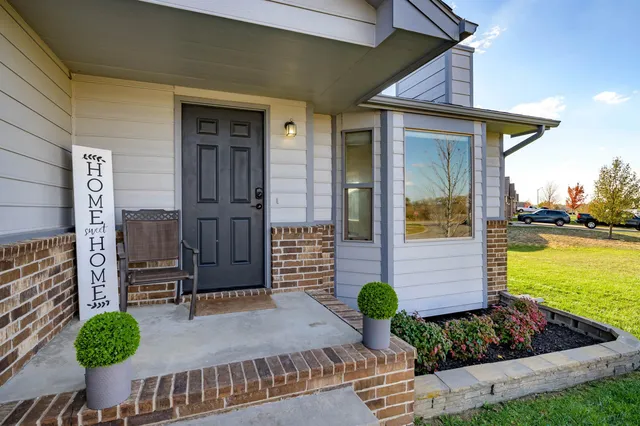 $260,000 | 6951 North Grove Street, Park City, KS 67219