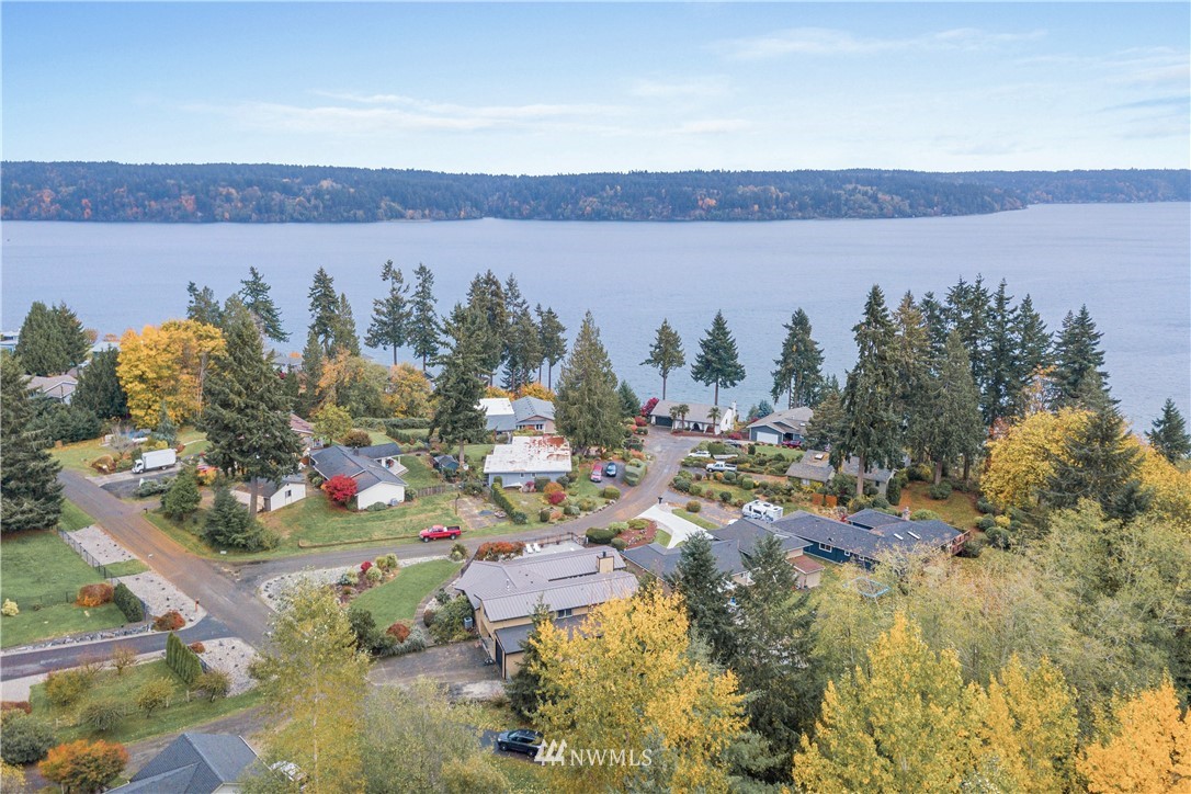 15155 Starr Road Southeast Olalla, WA 98359 - Photo 2 of 40 Gallery Image 2